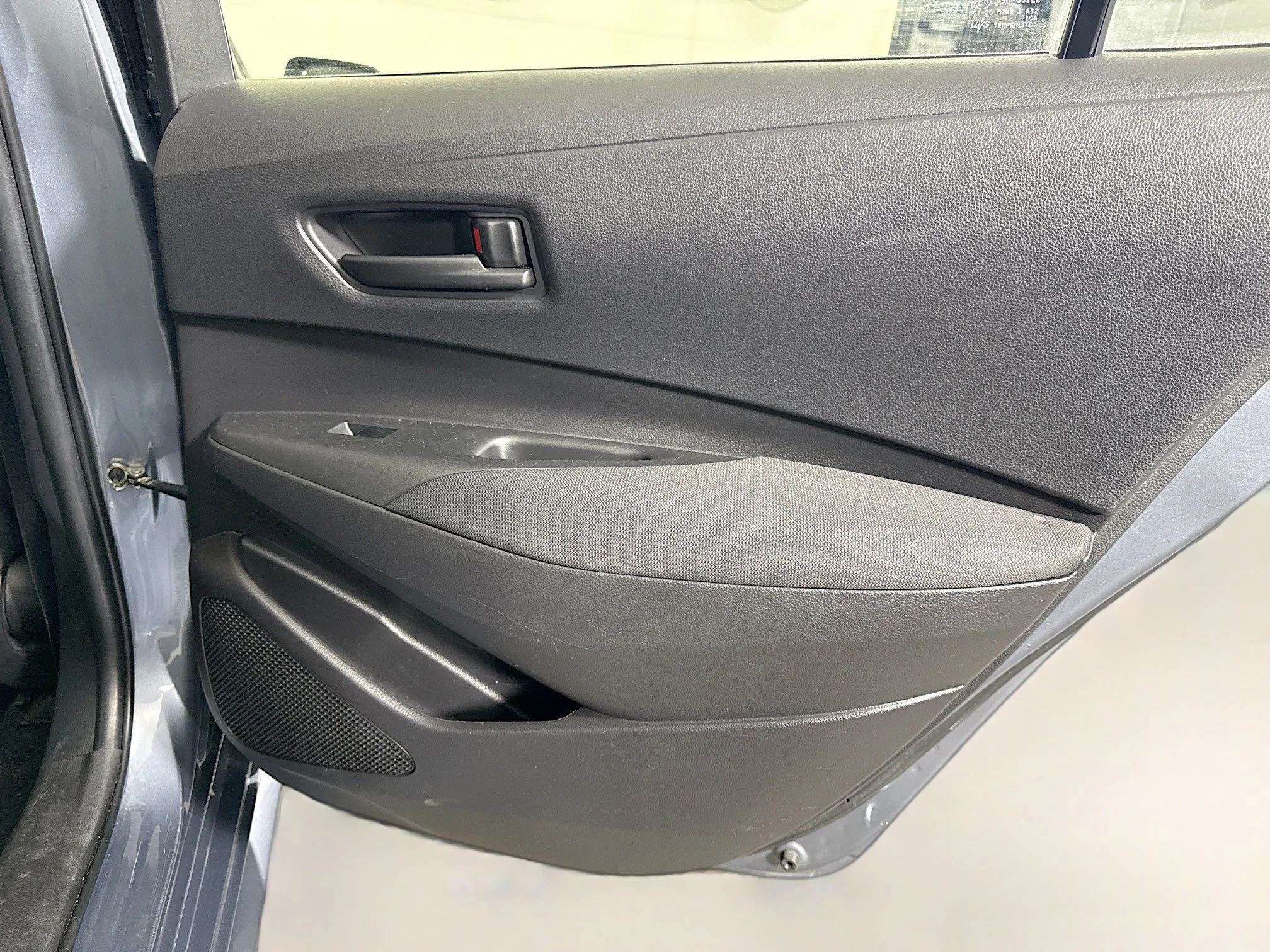Used 2022 Celestite Toyota LE image 23