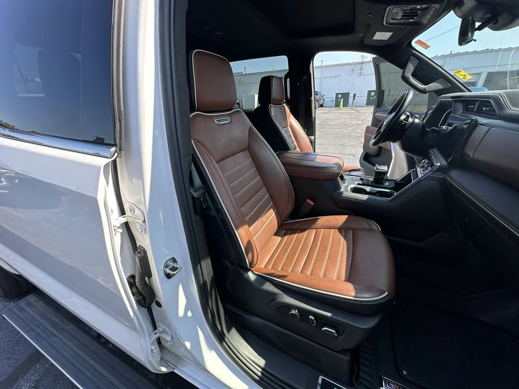 Used 2024 White GMC Denali Ultimate image 20