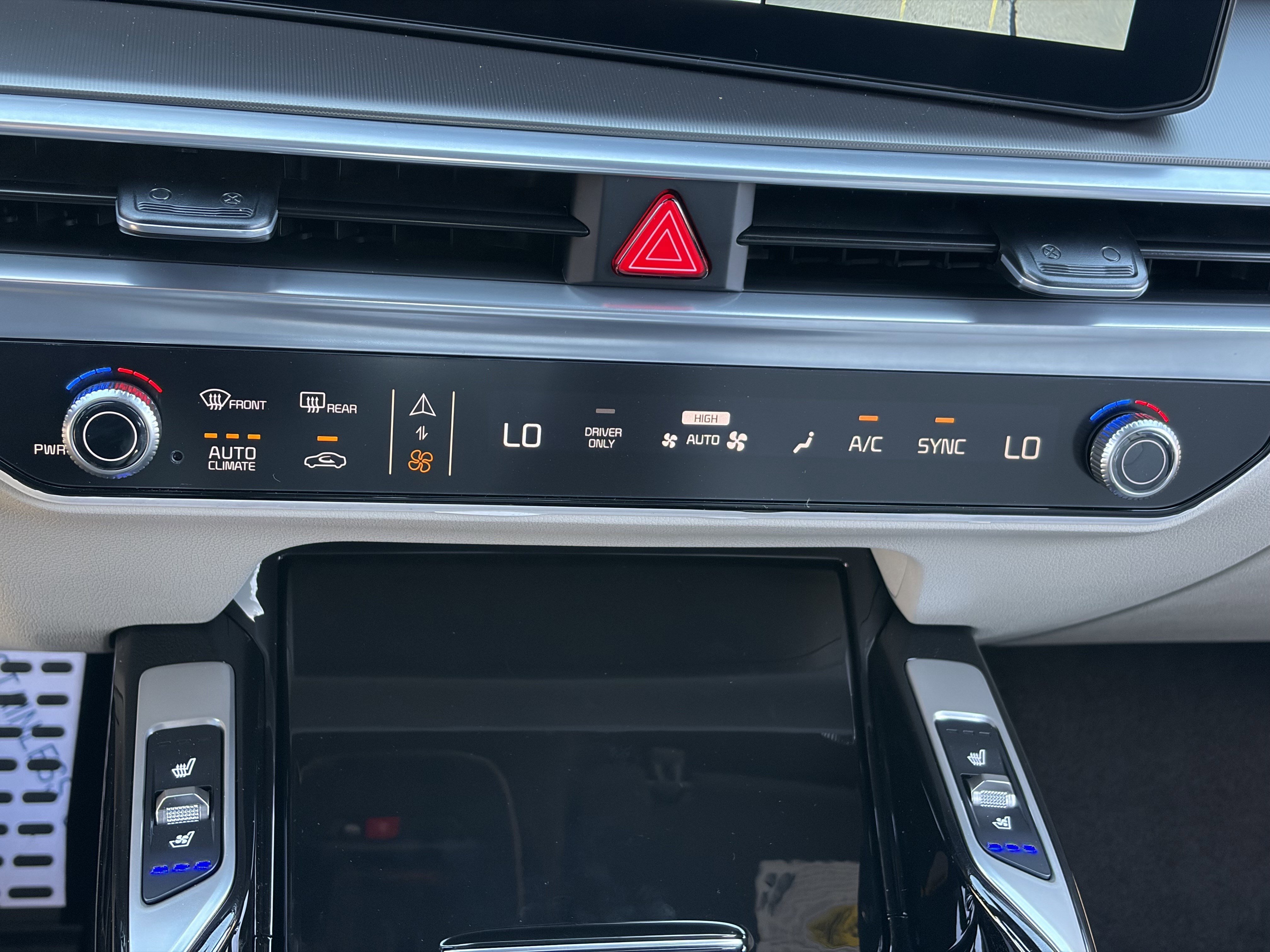 New 2026 Snow White Pearl Kia X-Line SX Prestige AWD image 27