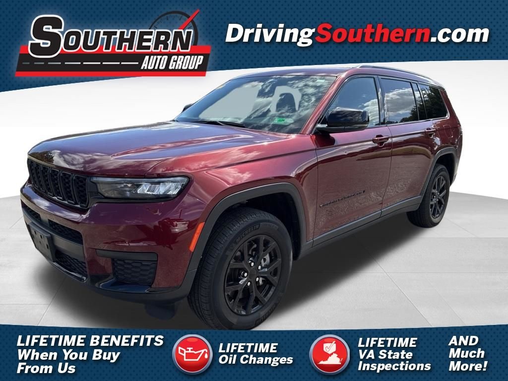 Used 2024 Red Jeep Altitude image 1