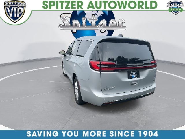 Used 2024 Silver Chrysler Touring L image 7