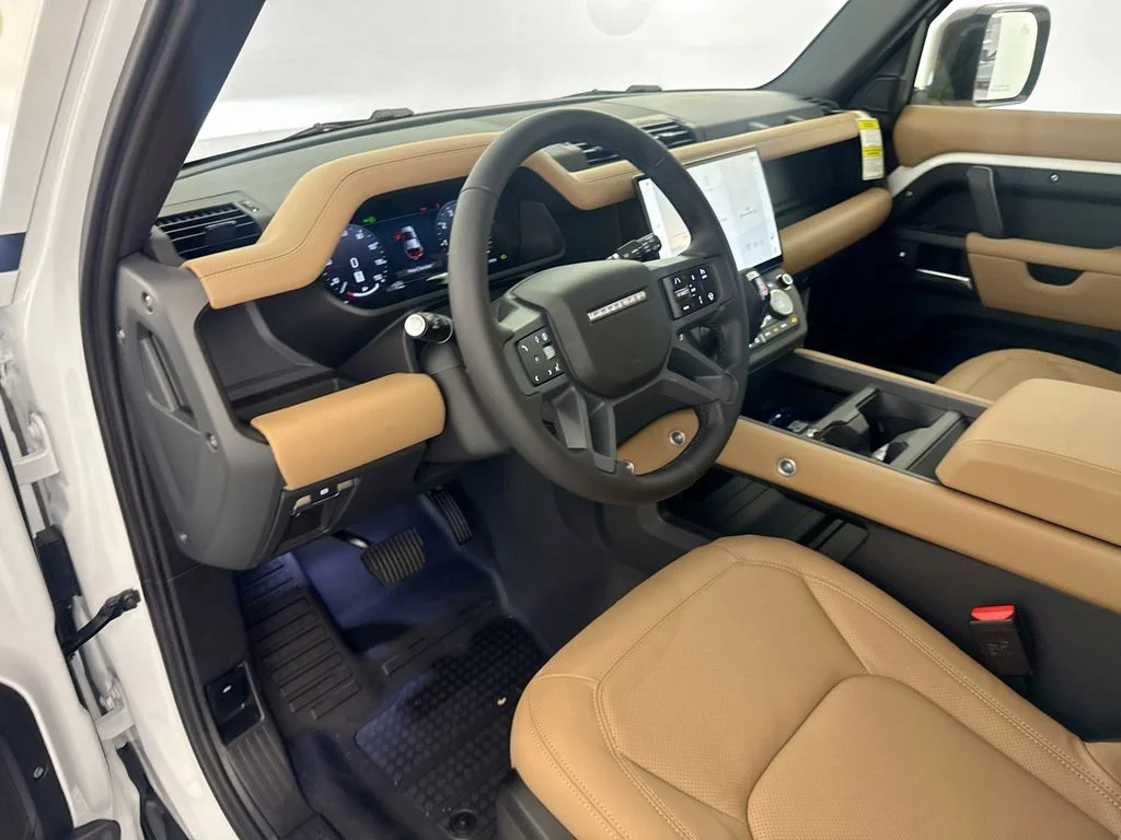 New 2026 Fuji White Land Rover S image 9