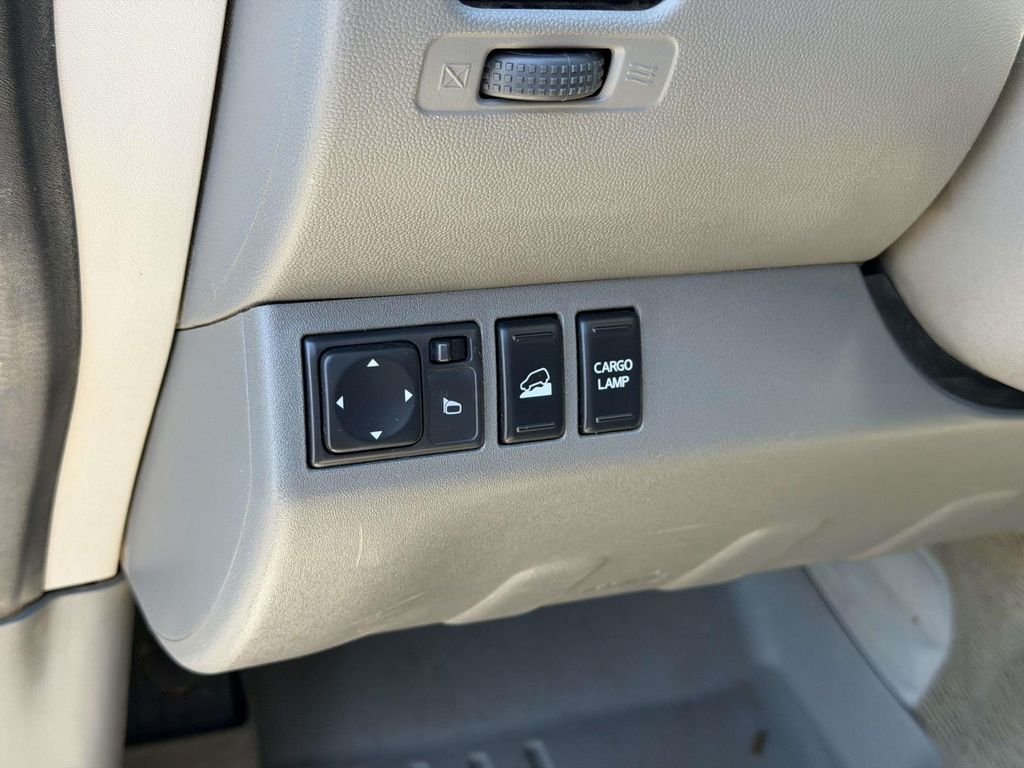 Used 2016 White Nissan SV image 18