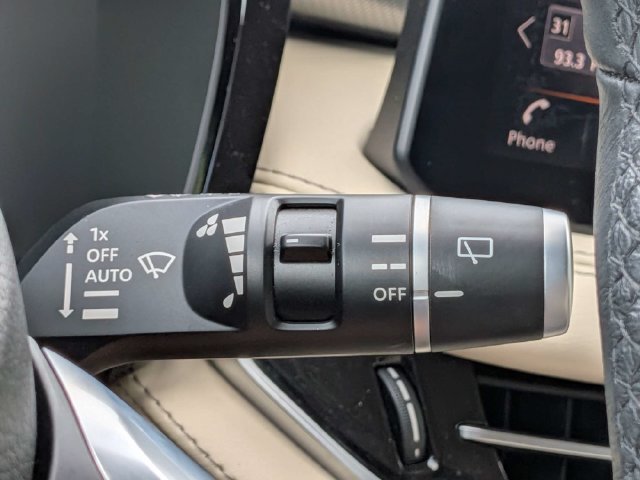 Used 2025 Silver INFINITI LUXE image 29