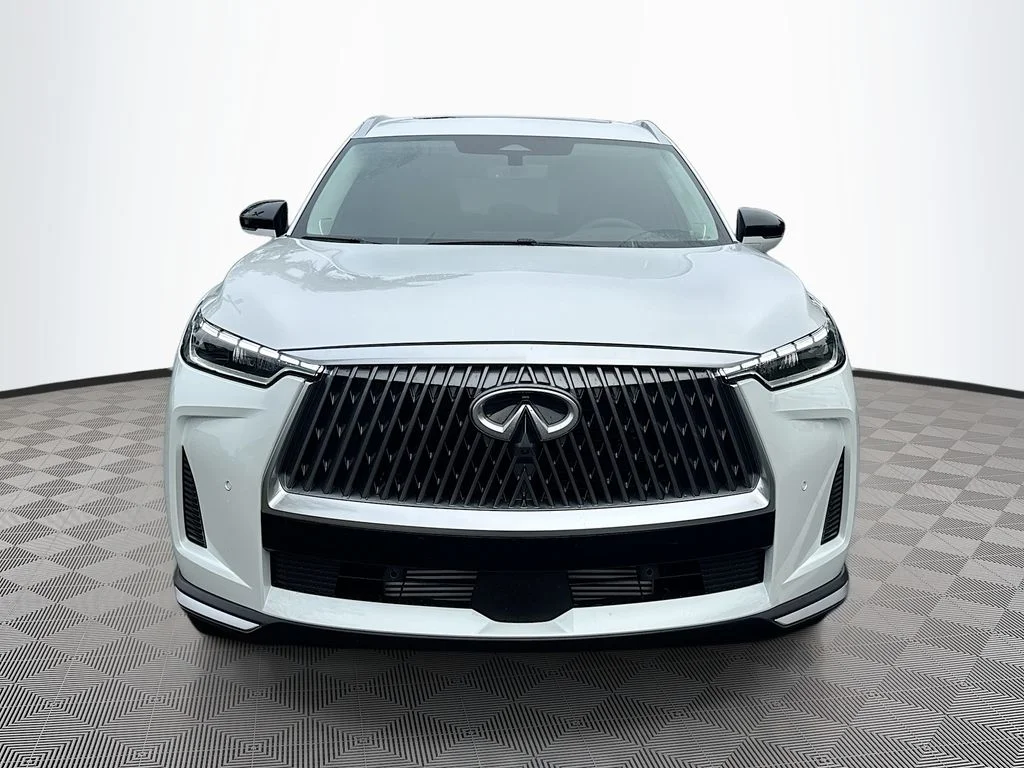 Certified Used 2026 White INFINITI LUXE image 2
