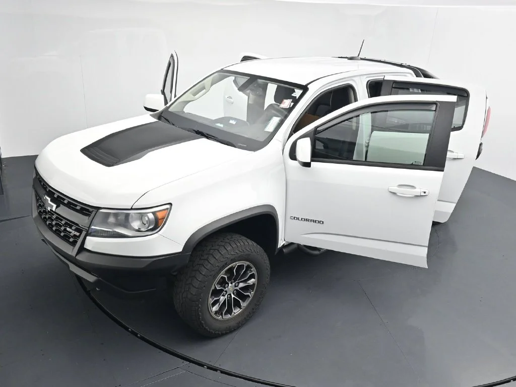 Used 2019 White Chevrolet ZR2 image 25