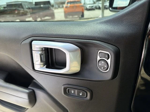 Used 2025 Black Jeep Sport S image 19