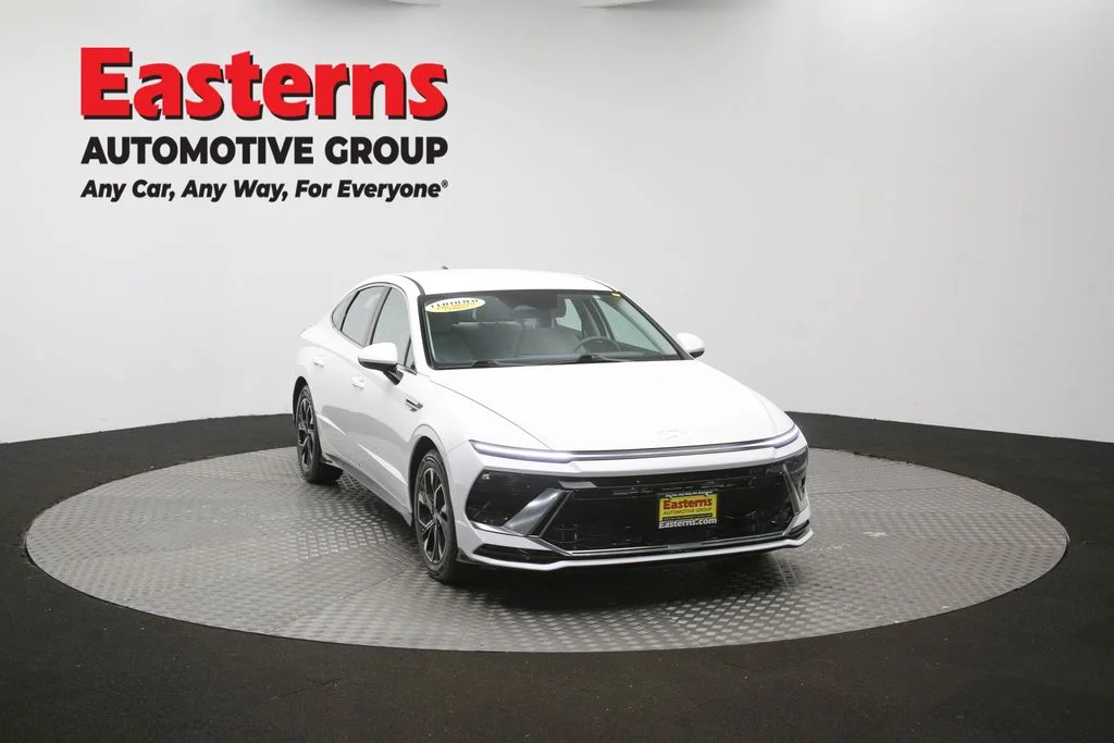 Used 2024 White Hyundai SEL image 50