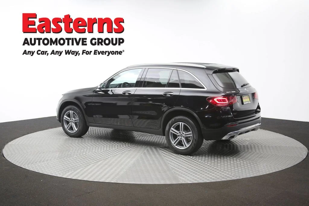 Used 2022 Black Mercedes-Benz GLC 300 image 63