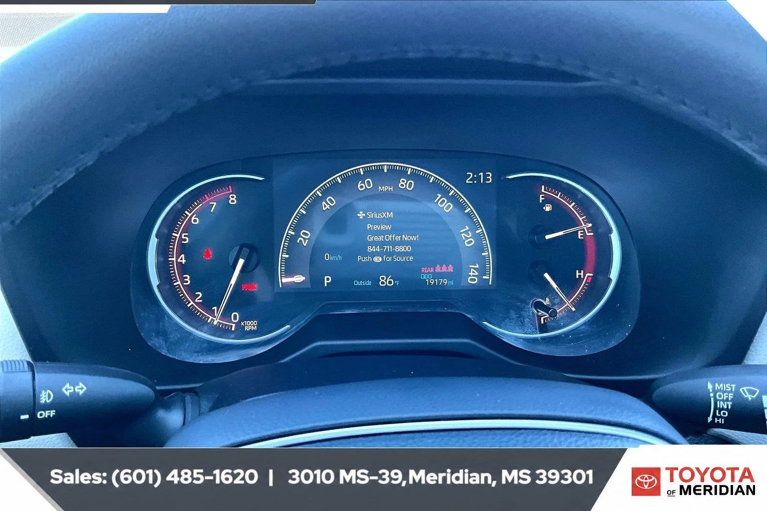 Used 2025 Wind Chill Pearl Toyota XLE Premium image 14