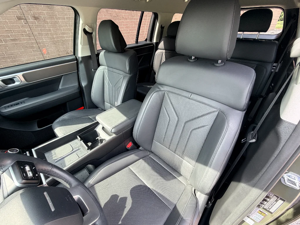 Used 2025 Rockwood Green Hyundai SEL image 14