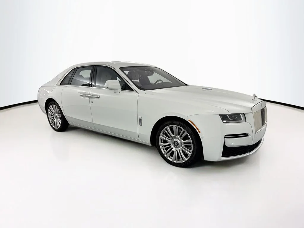 Used 2022 White Rolls-Royce  image 3