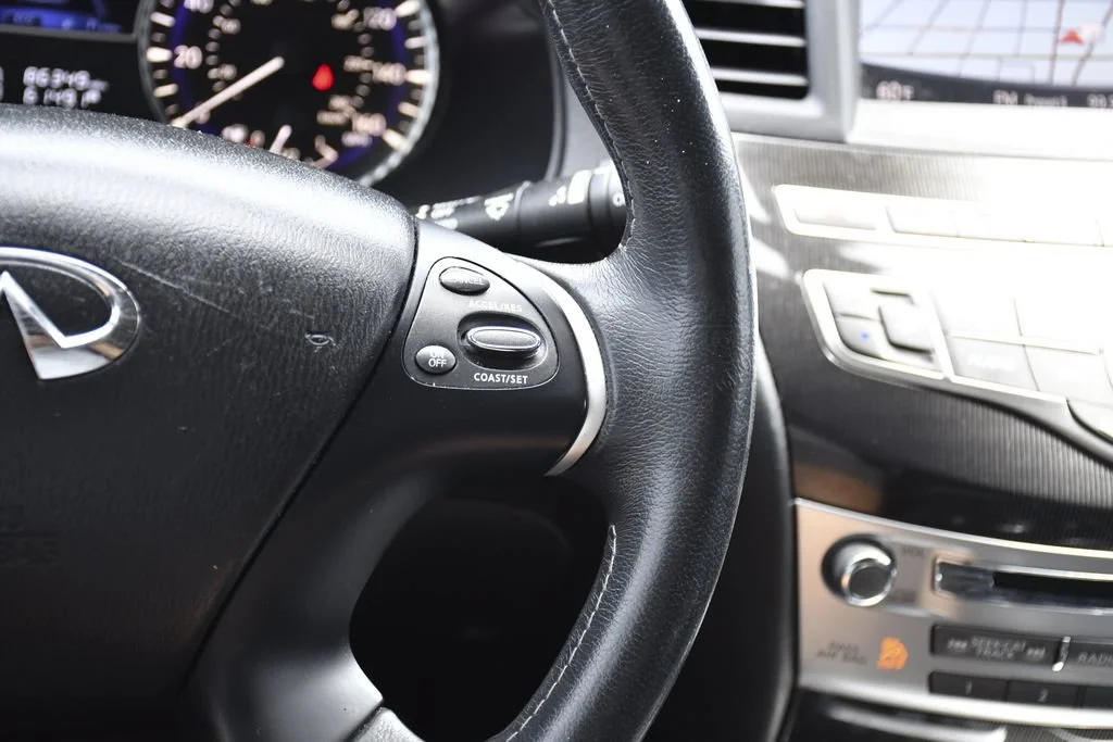Used 2019 Liquid Platinum INFINITI LUXE image 9