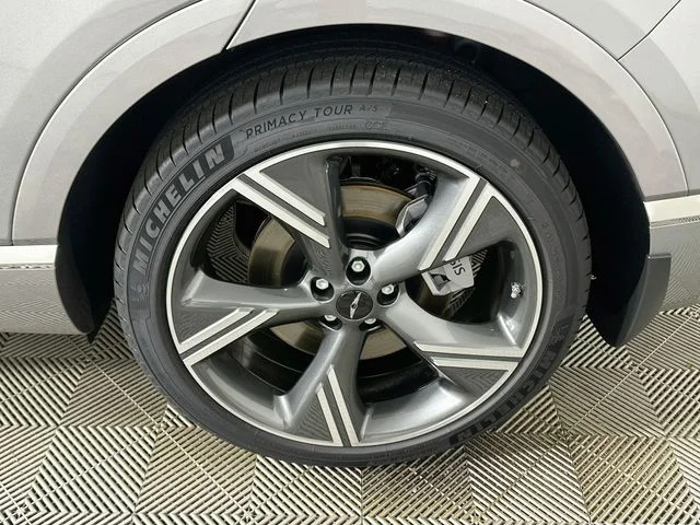 New 2027 Silver Genesis 2.5T Prestige image 23