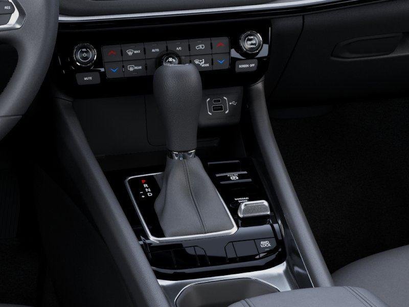 New 2026 Bright White Clear-Coat Exterior Paint Jeep COMPASS LIMITED ALTITUDE 4X4 image 24