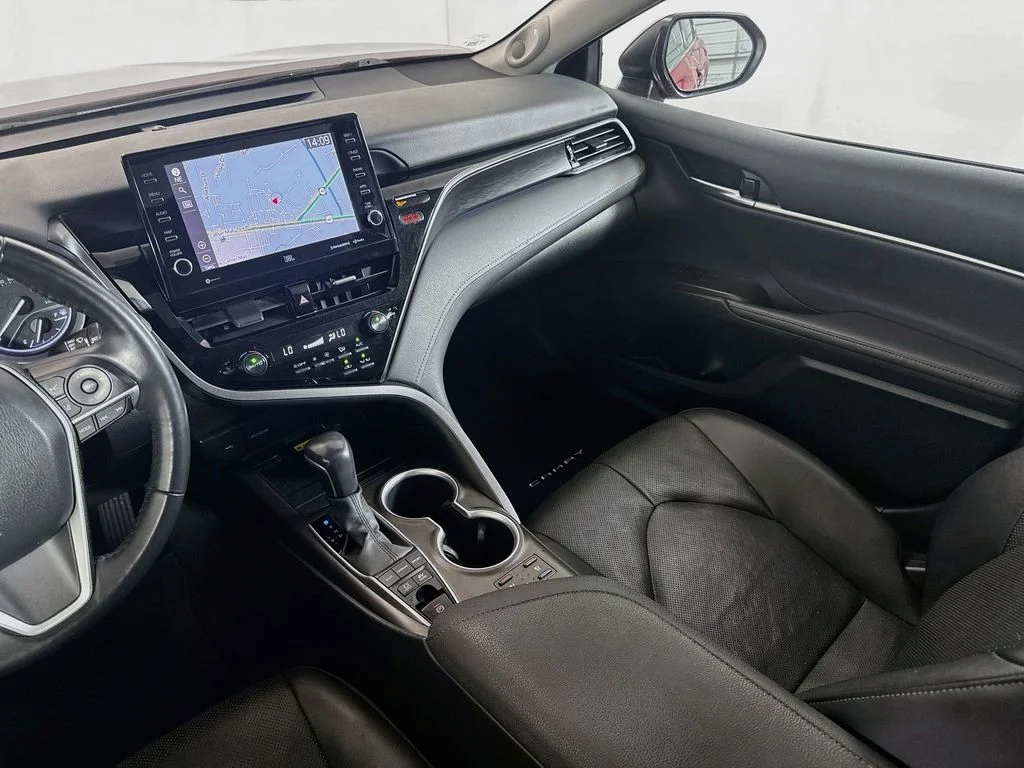 Used 2022 Ruby Flare Pearl Toyota Hybrid XLE image 24