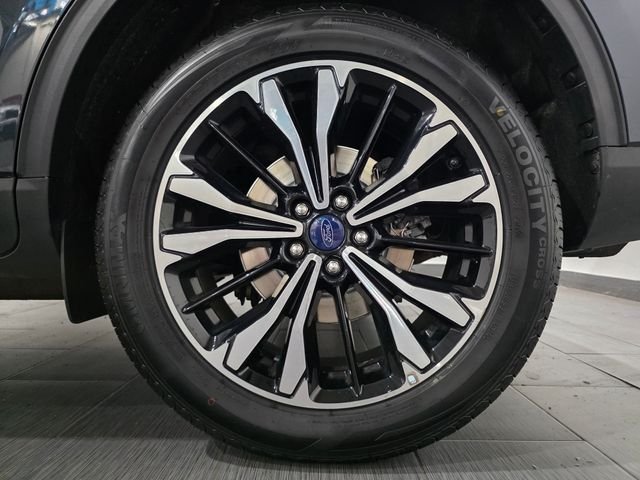 Used 2022 Blue Ford SEL image 23