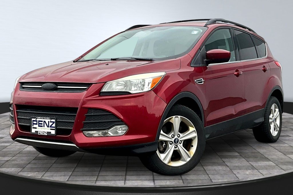 Used 2013 Red Ford SE image 1