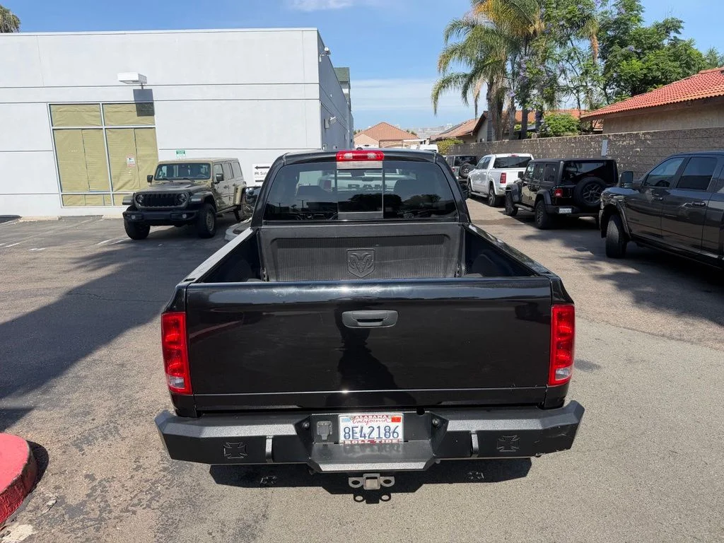 Used 2006 Black Dodge SLT image 11