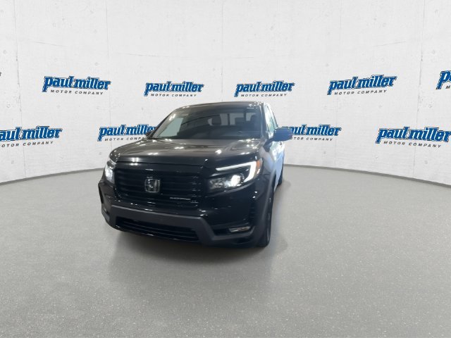 Certified Used 2023 Black Honda Black Edition image 4
