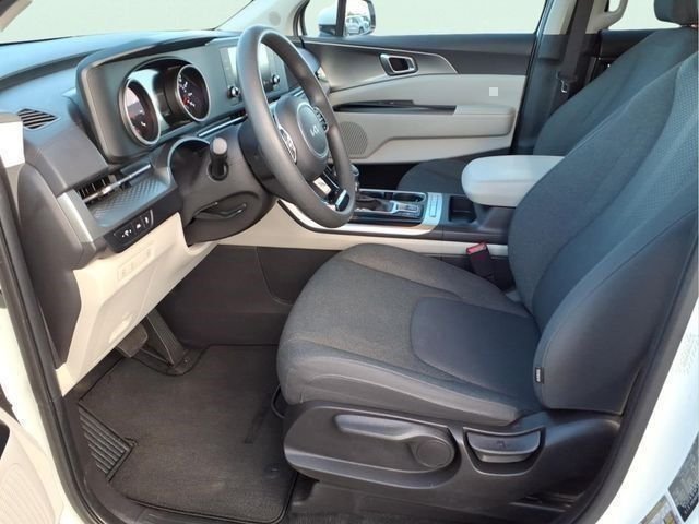 Used 2024 White Kia LX image 20