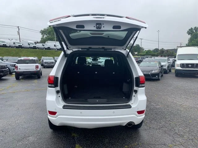 Used 2022 White Jeep Laredo X image 8