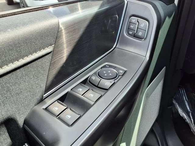 New 2026 Star White Metallic Tri-Coat Ford Lariat® image 11