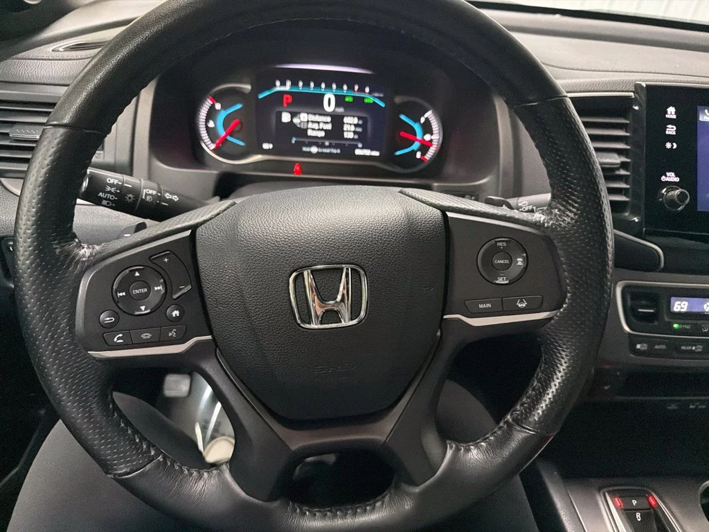 Used 2020 Deep Scarlet Pearl Honda EX-L image 19