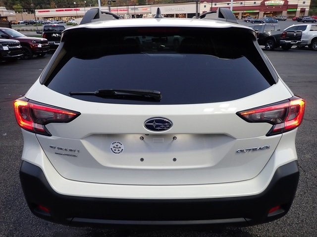 2024 Subaru Outback Premium photo 4