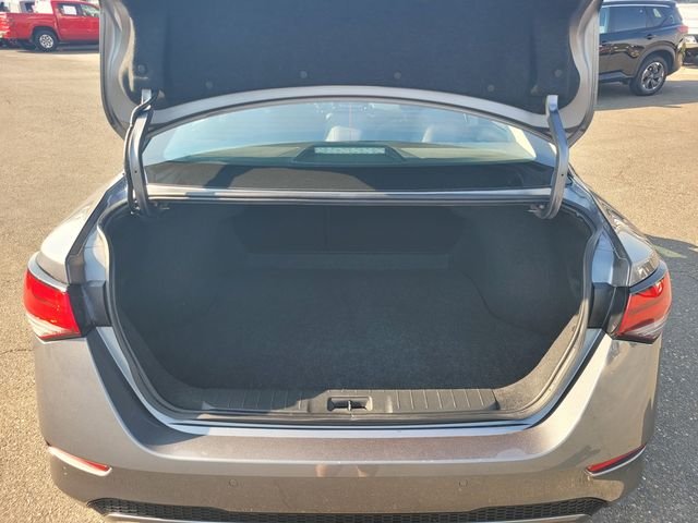 Used 2024 Gray Nissan SV image 11