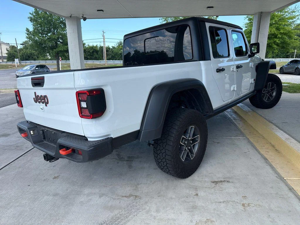 Used 2026 Bright White Clearcoat Jeep Mojave 4x4 image 4