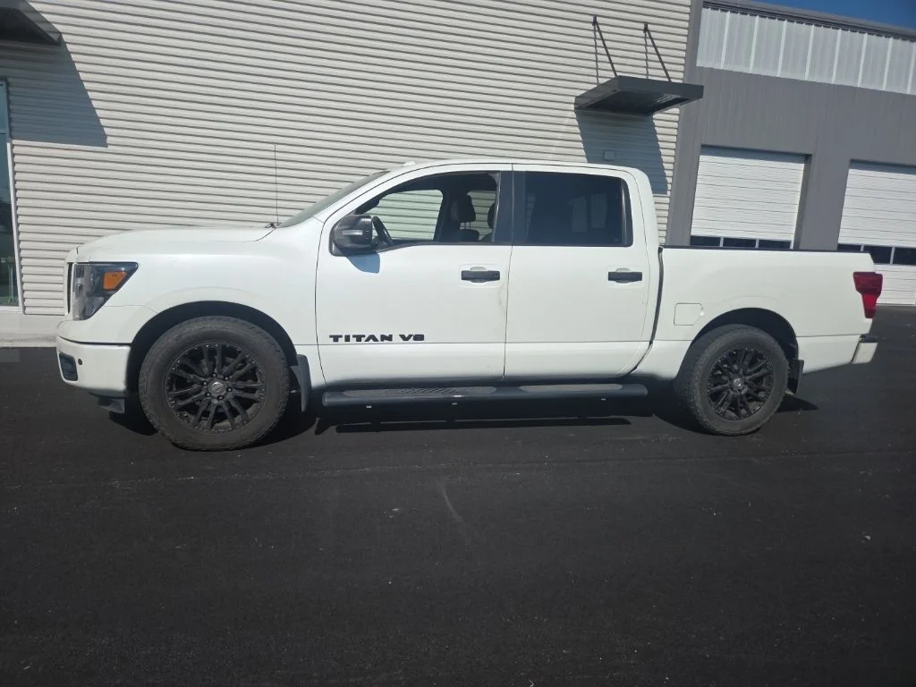 Used 2018 White Nissan SV image 7