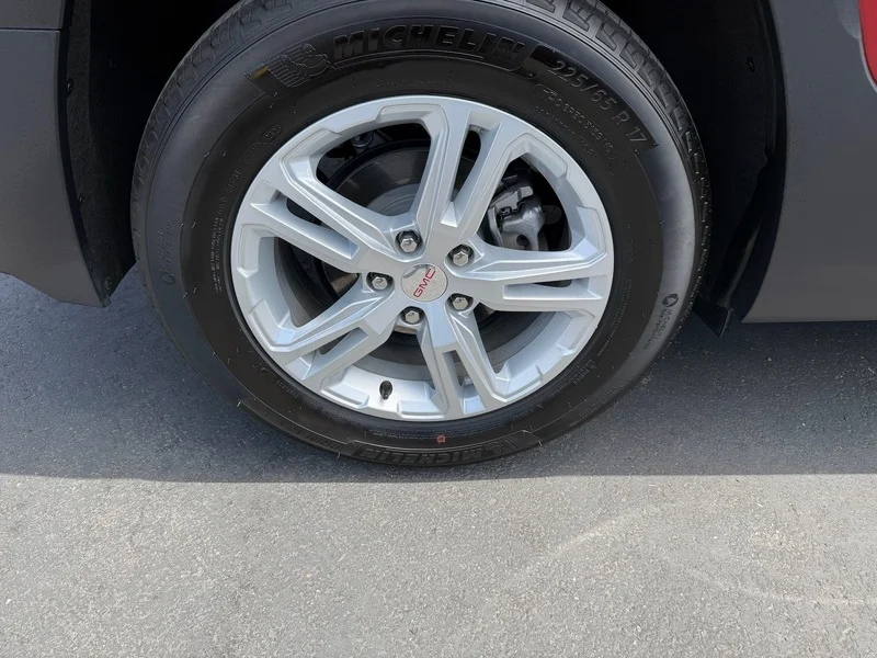Used 2024 Volcanic Red Tintcoat GMC SLE image 27