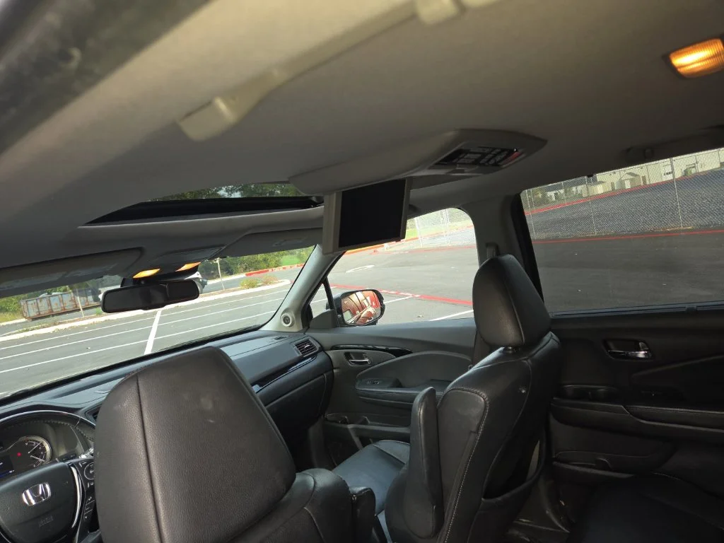 Used 2016  Honda Touring image 17