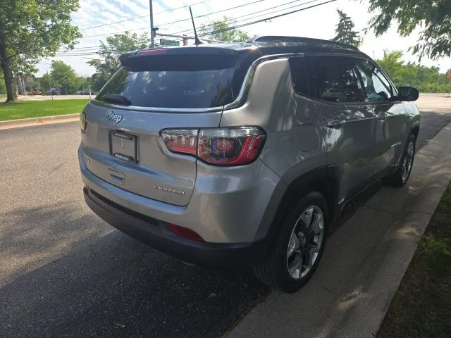 Used 2020 Silver Jeep Limited image 7
