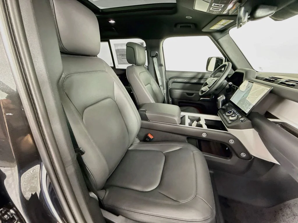 New 2026  Land Rover X-Dynamic SE image 30