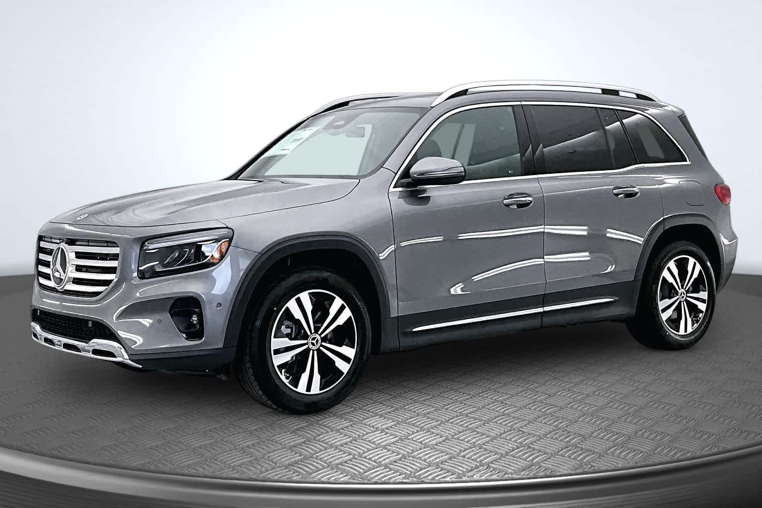 2026 Mercedes-Benz GLB GLB 250 4MATIC's photo