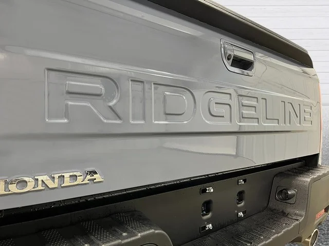 New 2026 Sonic Gray Pearl Honda RTL image 7