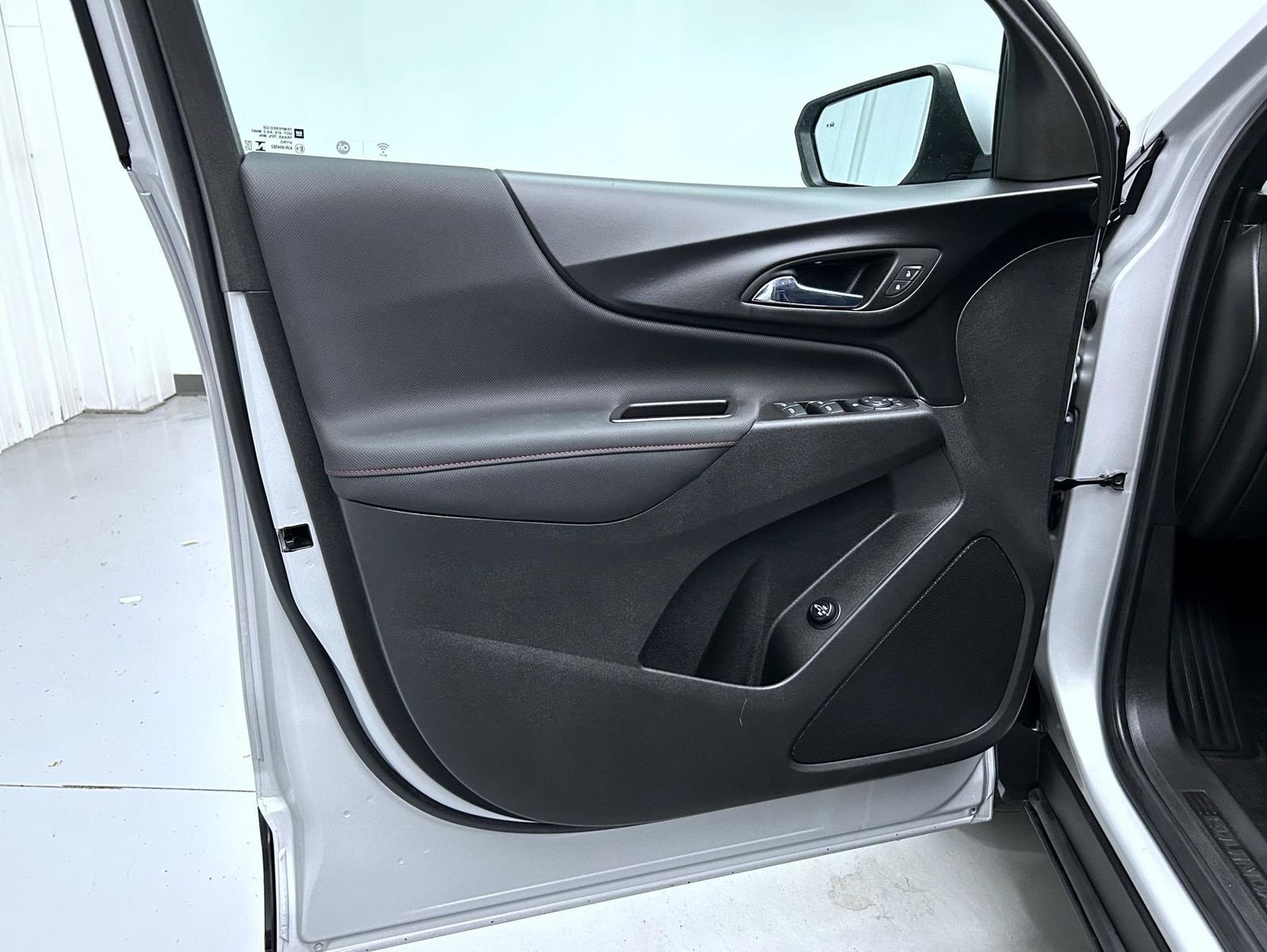 Used 2022 Silver Chevrolet RS image 9