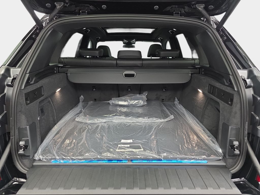 New 2026 Black Sapphire Metallic BMW xDrive50e image 12