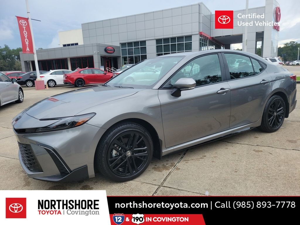 Used 2026  Toyota SE image 1