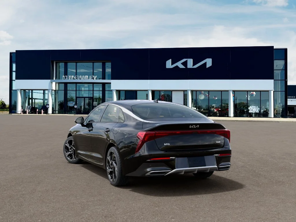 New 2027 Aurora Black Pearl Kia GT-Line image 4