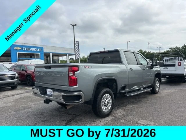 Used 2025 Gray Chevrolet LT image 3