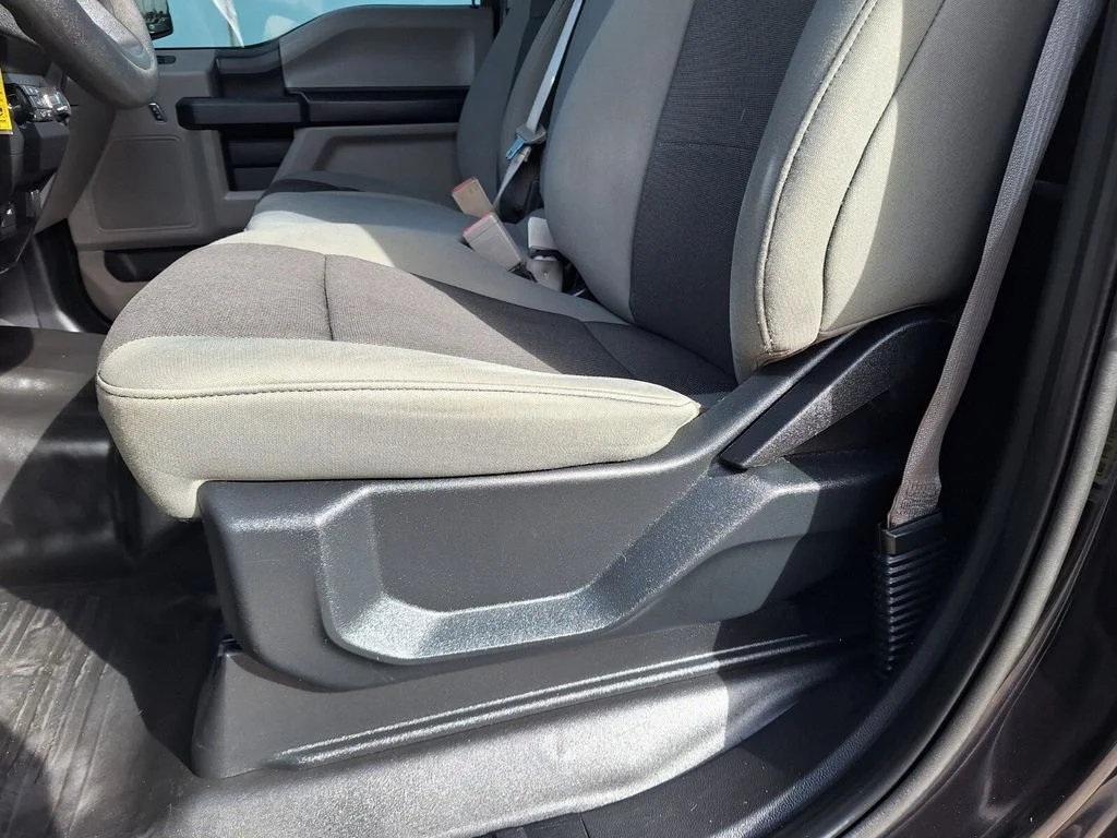 Used 2020 Black Metallic Ford XL image 32