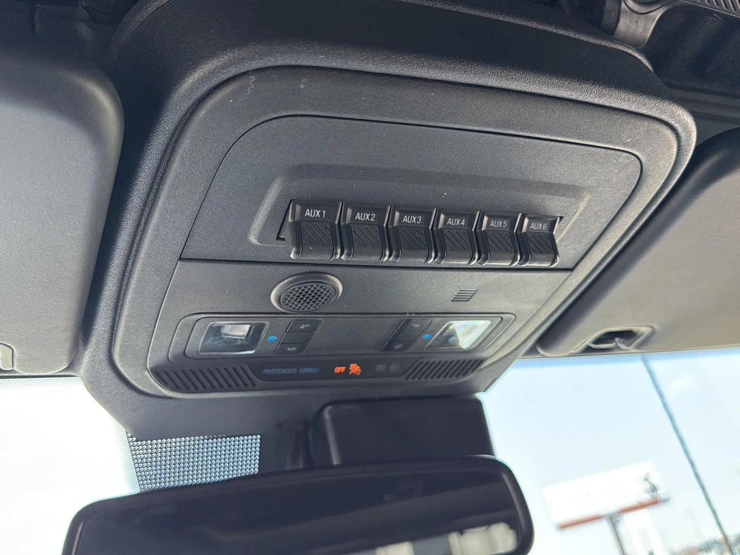 Used 2022 Cactus Gray Ford Wildtrak image 34