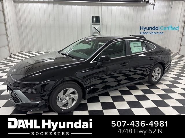 2026 Hyundai Sonata SE's photo