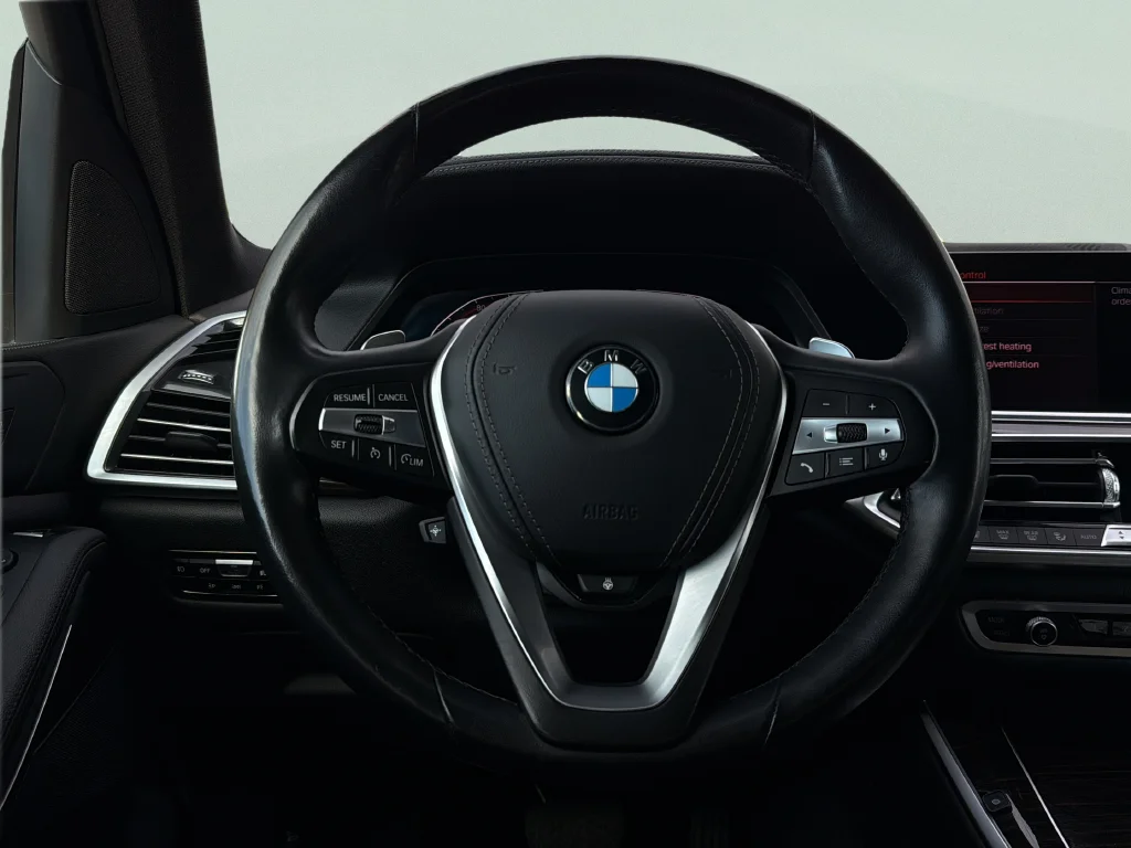 Used 2019 Arctic Gray Metallic BMW xDrive40i image 32