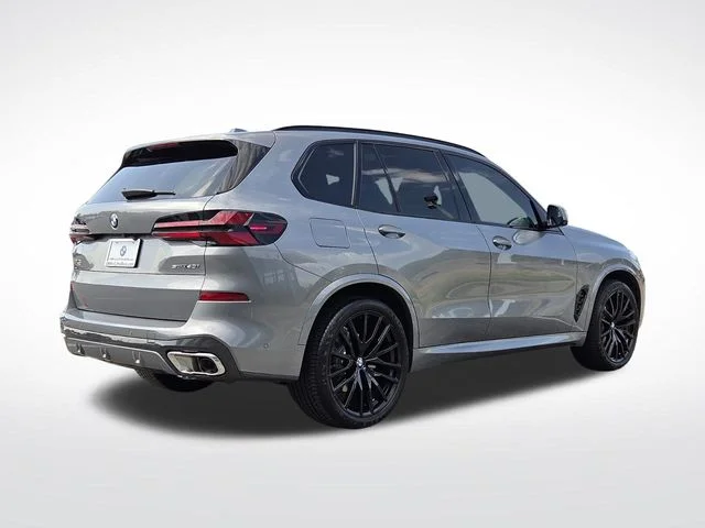 Used 2025 Gray BMW sDrive40i image 4