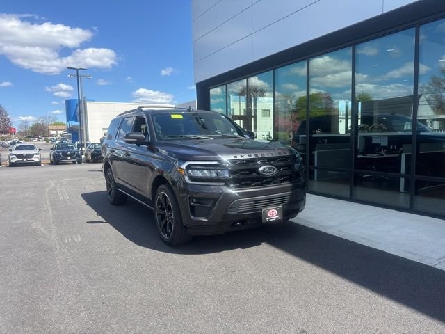 2023 Ford Expedition Limited 4X4's photo