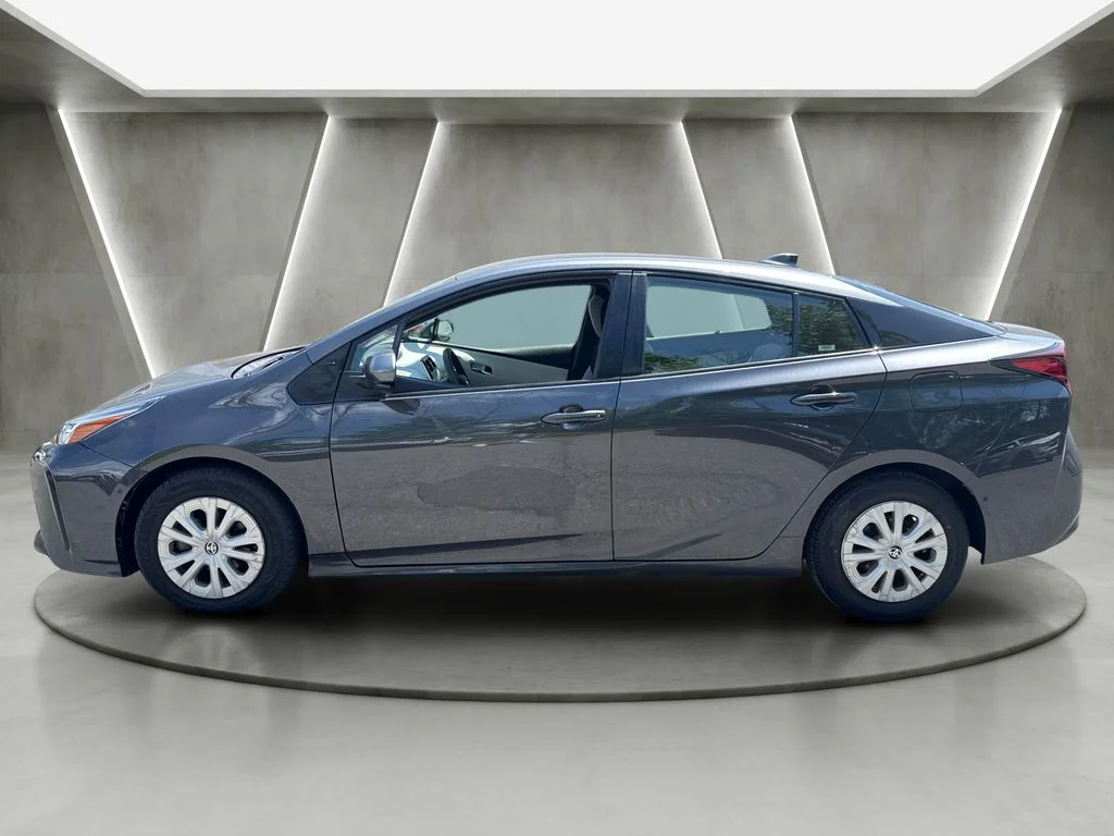Used 2022 Gray Toyota LE image 4